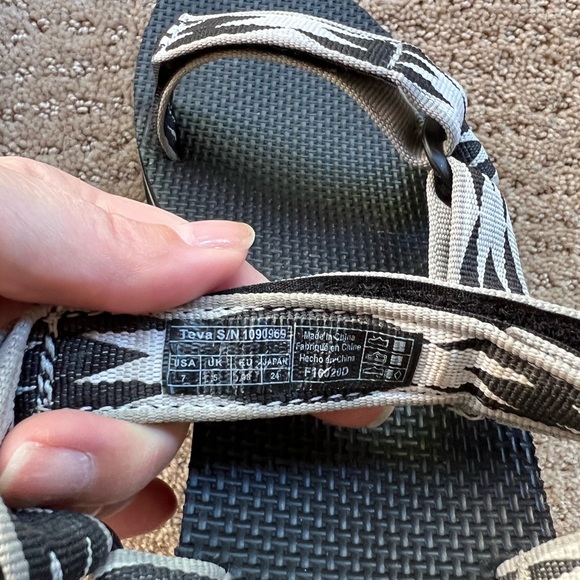 EUC Teva Midform Universal Sandal - Picture 6 of 7